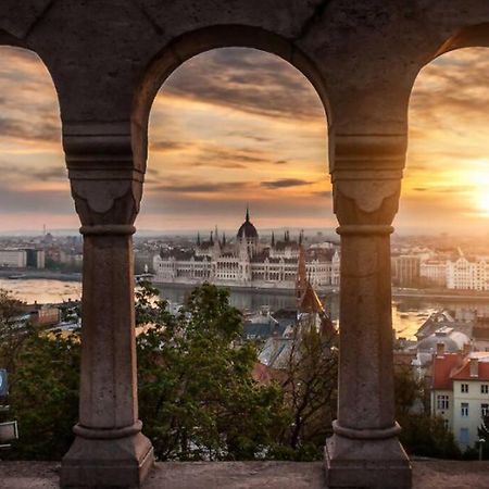 Parisian Soul In The Heart Of Budapest Exterior photo