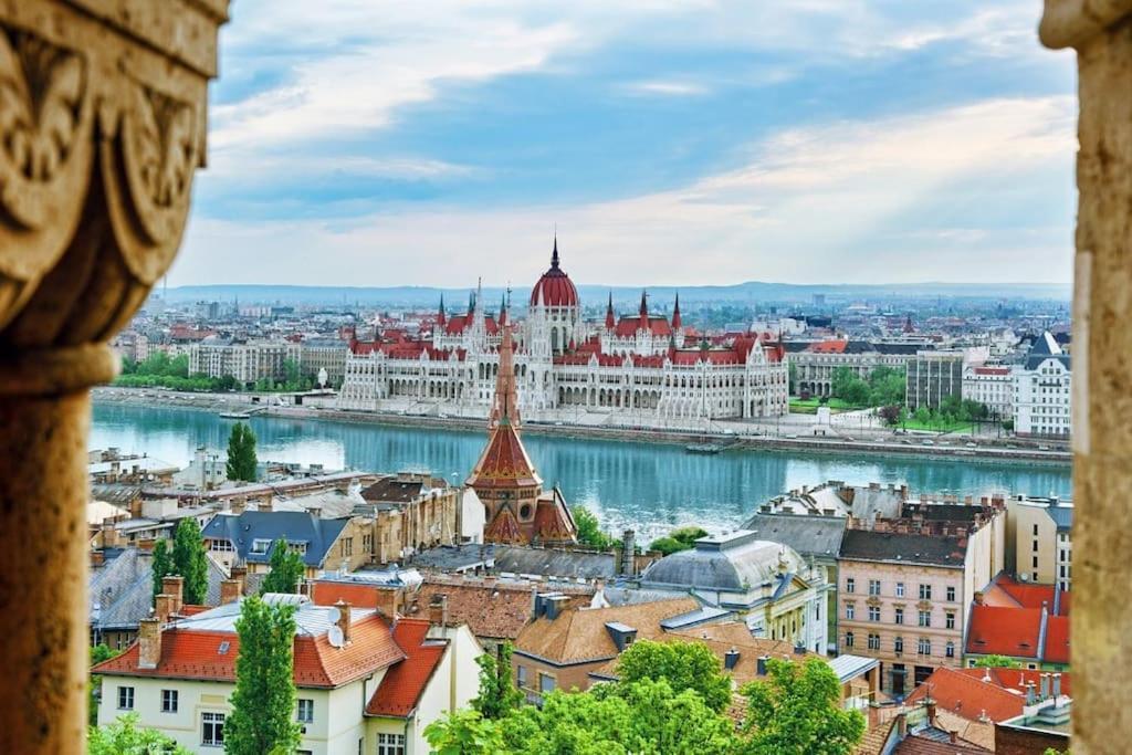 Parisian Soul In The Heart Of Budapest Exterior photo